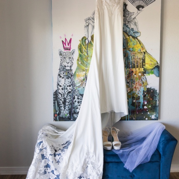 Sophia Thomas Wedding Dress - Picture 6 of 7